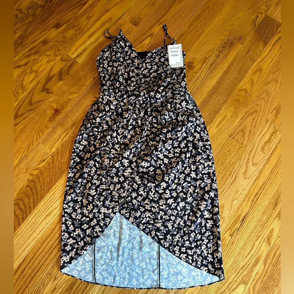 Adorable floral dress with tags!